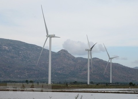 Ninh Thuan builds more solar, wind projects