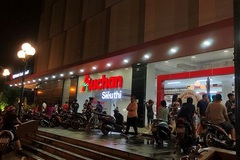 Why Western retailers say goodbye to Vietnam?