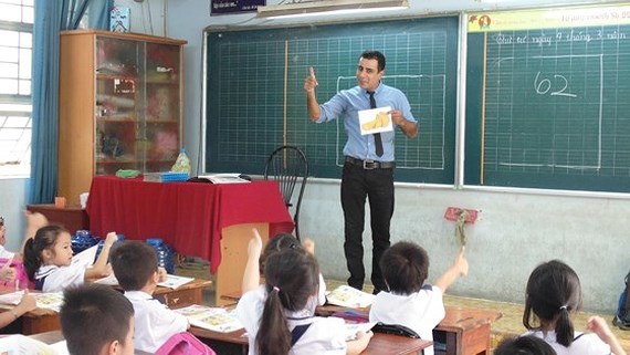 Name of English teachers in schools in HCM City publicized