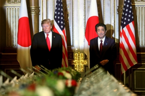 Ông Trump ủng hộ Thủ tướng Nhật gặp Kim Jong Un