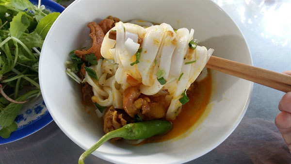 Lịch sử của Duong Huy\'s noodle shop Thieu Ky?
