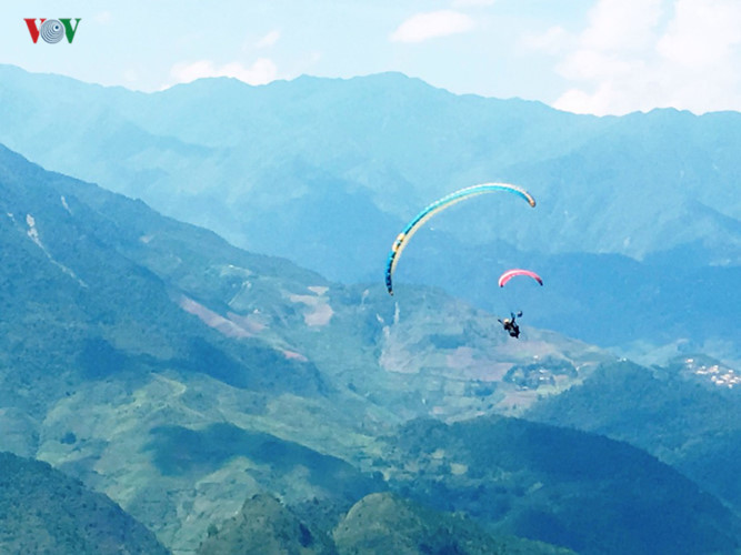 Yen Bai paragliding festival