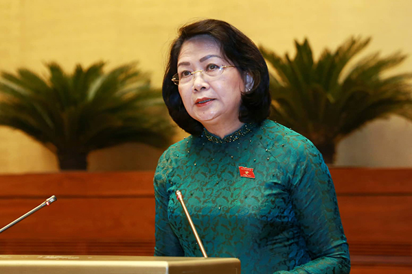 Bà Đặng Thị Ngọc Thịnh thay mặt Chủ tịch nước Nguyễn Phú Trọng trình Công ước 98