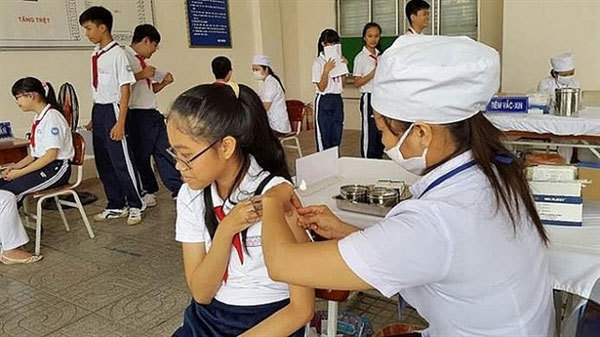 Vietnamese students to be fully vaccinated in the coming school year