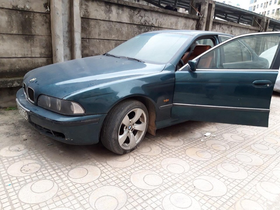 Xe sang BMW giá chỉ hơn 99 triệu