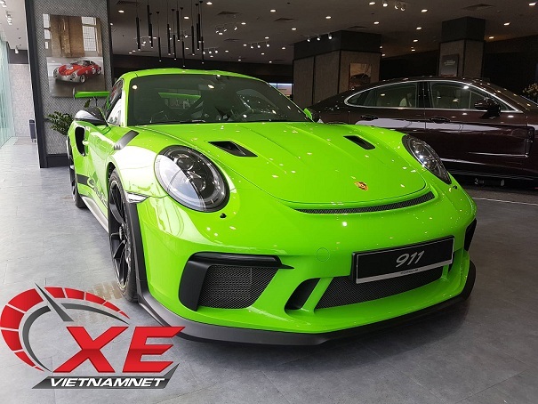 Porsche 911 GT3 16 tỷ màu độc nhất Việt Nam về tay đại gia Sài Gòn