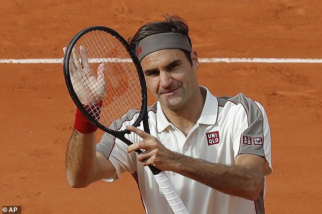 Federer thắng nhọc tay vợt hạng 144 thế giới