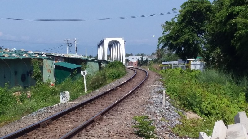 Đường sắt Ga Nha Trang thiết kế đi phía dưới chân dự án.