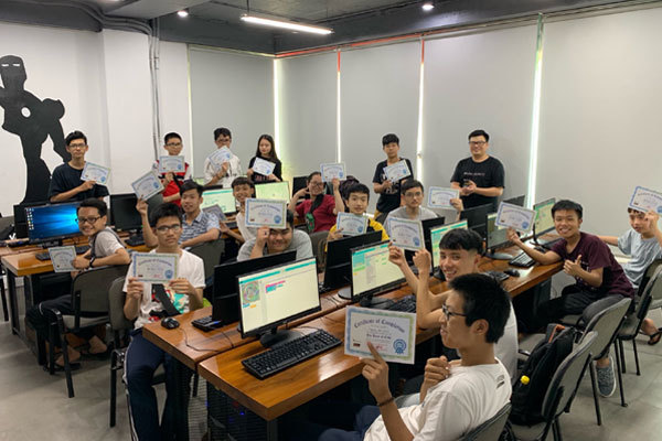 Cơ hội được ‘luyện’ bằng Lập trình viên Quốc tế từ lớp 10