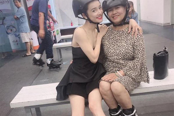 Nhiều sao Việt lộ thân hình gầy gò, khẳng khiu bất thường