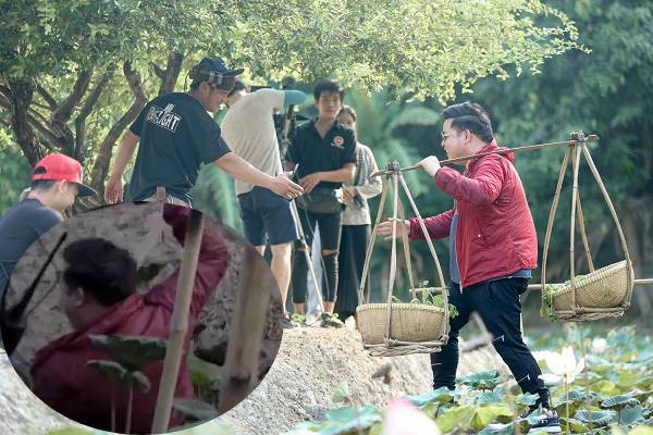 Quang Lê làm gãy cầu dừa, ngã nhào xuống bùn vì quá béo