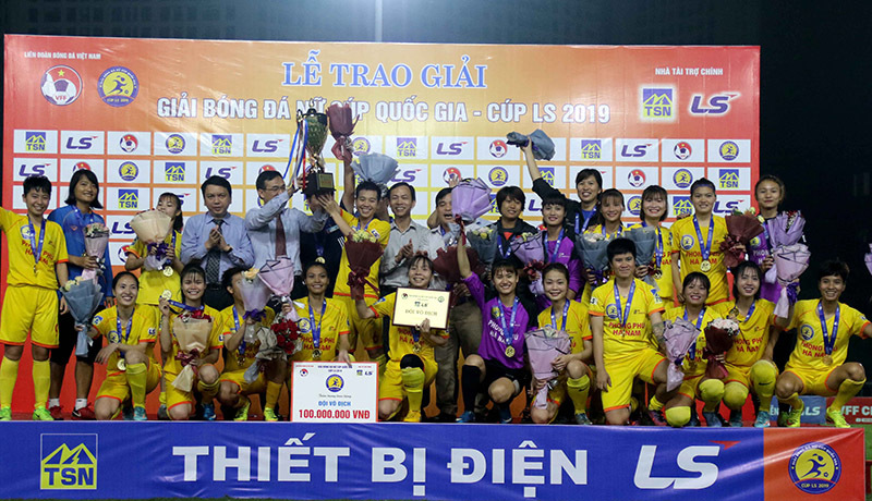 Phong Phú Hà Nam lập cú đúp vô địch