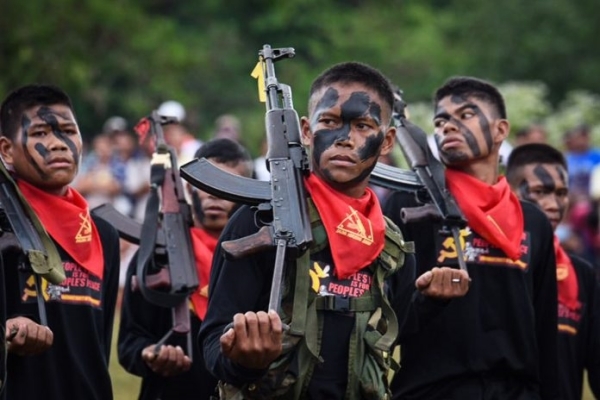 Xe chở công dân Việt Nam bị quân nổi dậy tấn công ở Philippines