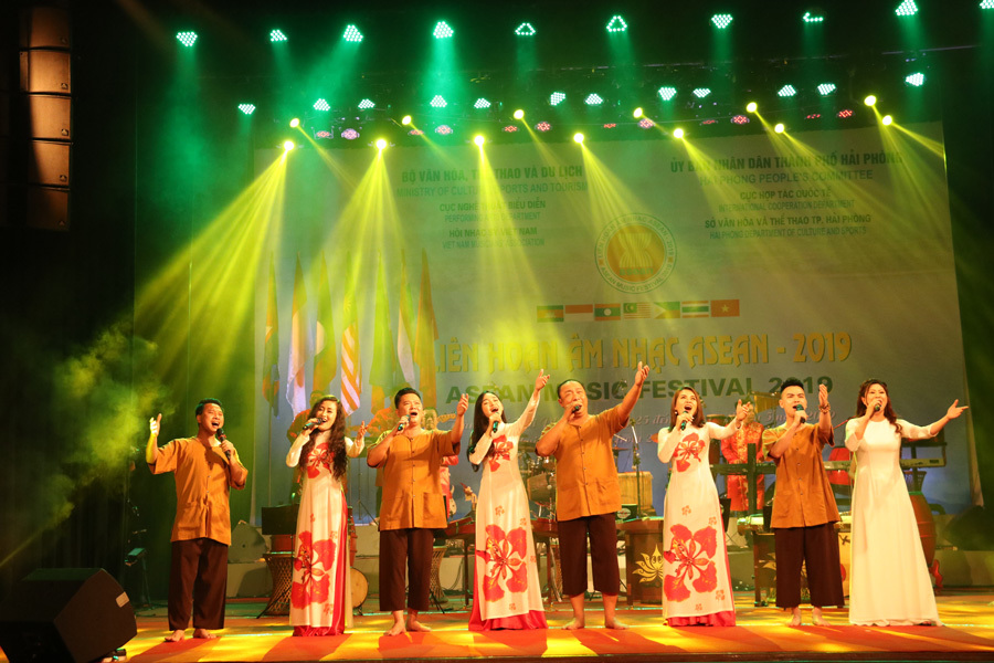 Trao 12 Huy chương vàng tại Liên hoan âm nhạc ASEAN 2019