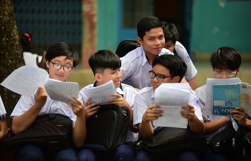 Muôn bậc cảm xúc trong ngày thi đầu tiên vào lớp 10