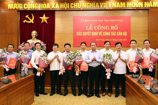 Điều động, bổ nhiệm nhân sự 6 tỉnh thành