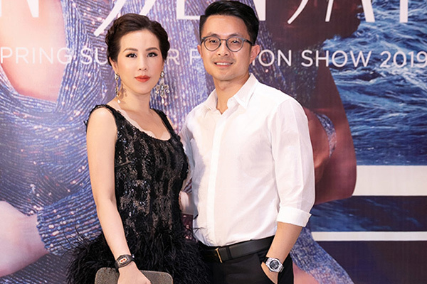 Hoa hậu Thu Hoài từng ngại xuất hiện cùng bạn trai Việt kiều ít tuổi