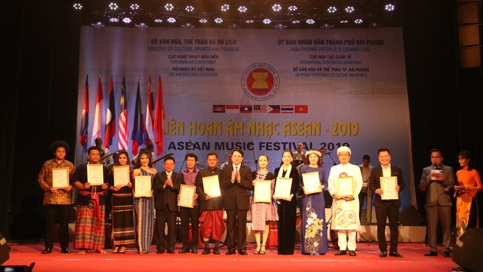 12 gold medals awarded at ASEAN Music Festival 2019