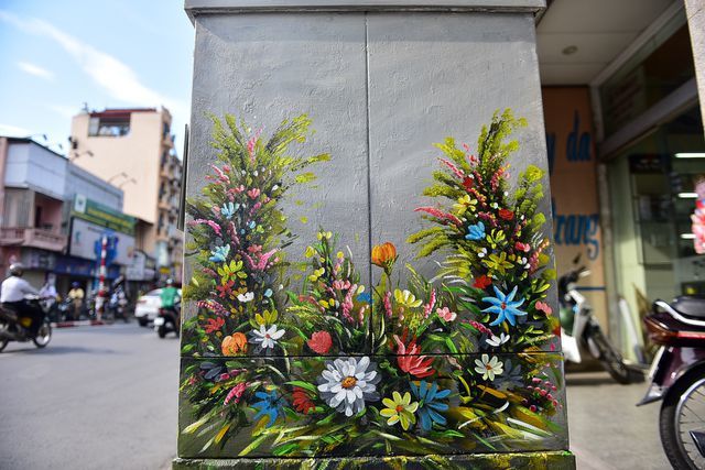 Hanoi: Sidewalk electricity boxes got a facelift