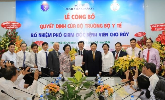 Bổ nhiệm bác sĩ Nguyễn Tri Thức làm Phó giám đốc bệnh viện Chợ Rẫy