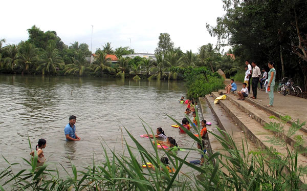 Vietnam's Mekong Delta takes action to prevent drowning incidents