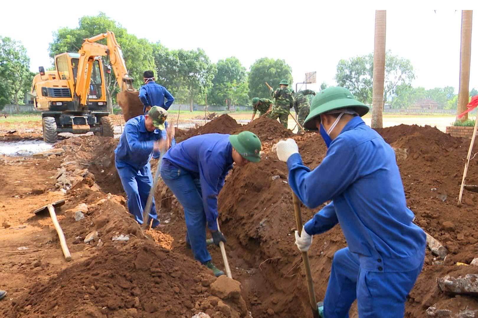 Tìm thấy 3 bộ hài cốt trong trường học ở Quảng Trị
