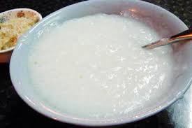 Bé trai 4 tuổi tử vong tại nhà trẻ, nghi do sặc cháo trong lúc ăn