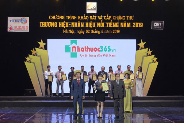 Nhathuoc365.vn nhận giải Thương hiệu - Nhãn hiệu nổi tiếng 2019