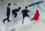 Nam hành khách đập chảy máu đầu nhân viên an ninh sân bay ở Thanh Hóa