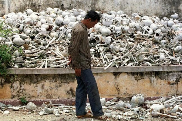 Những vệt máu ở nhà tù Tuol Sleng