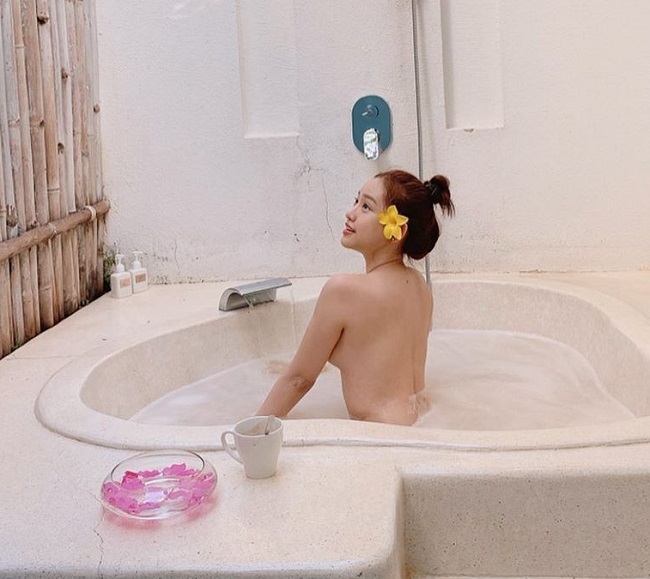 Body ngày càng bốc lửa, Quế Vân, Thúy Vi, Khánh My tự tin mặc đồ ít ai dám diện
