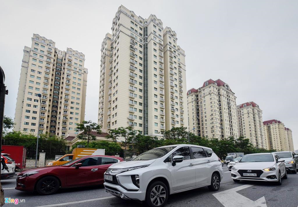 'Rừng chung cư' dọc tuyến đường ngoại giao ra sân bay Nội Bài 'Rừng chung cư' dọc tuyến đường ngoại giao ra sân bay Nội Bài