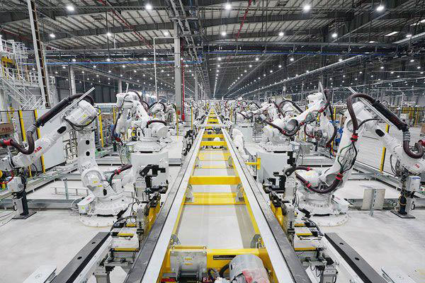 VN auto industry develops but local part supply remains low, says MoIT