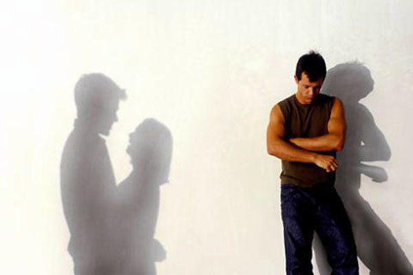 Quyết định đau khổ của người đàn ông bị 'cắm sừng'