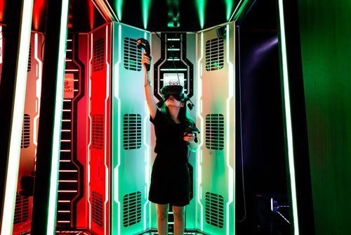 Vietnam-made virtual reality technology allows on-the-spot travel