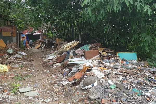 Illegal dumping resumes along Red River
