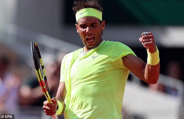 Khuất phục Federer, Nadal hẹn Djokovic ở chung kết