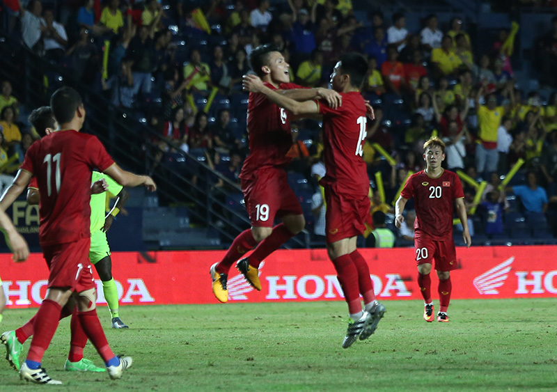 Video Đức Huy gỡ hòa 1-1 cho Việt Nam trước Curacao