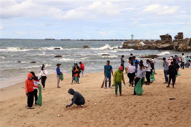 Phu Quoc launches campaign against plastic waste
