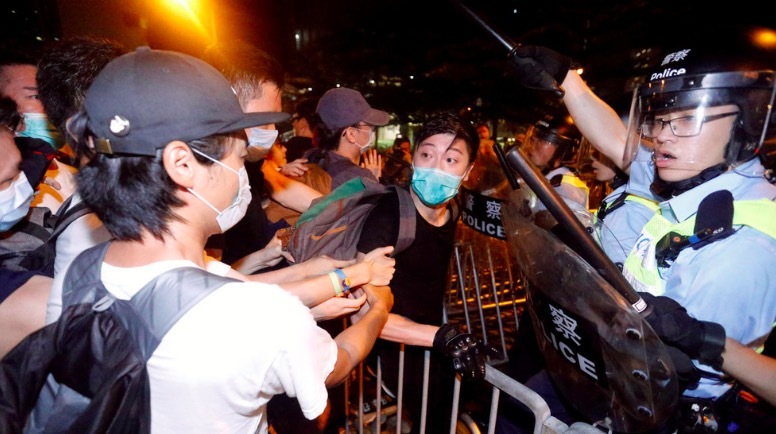 Hơn triệu người biểu tình rầm rộ ở Hong Kong