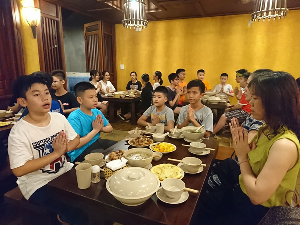 Trại hè ‘7 ngày sống ý nghĩa’ ở Làng Nương, Yên Tử