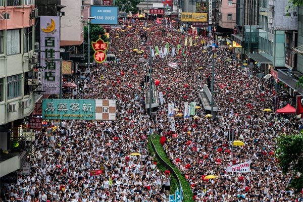 Hong Kong quyết thông qua dự luật gây tranh cãi