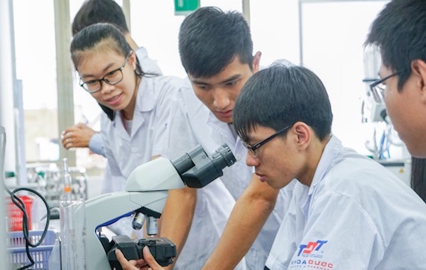 Trường Tôn Đức Thắng và Tổng liên đoàn bất đồng về 