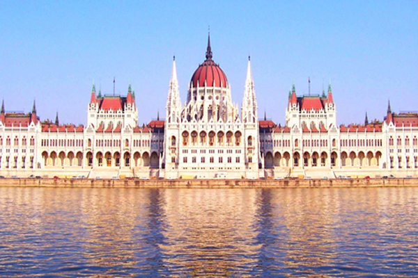 Budapest, phố cổ ngàn năm bên dòng Danube