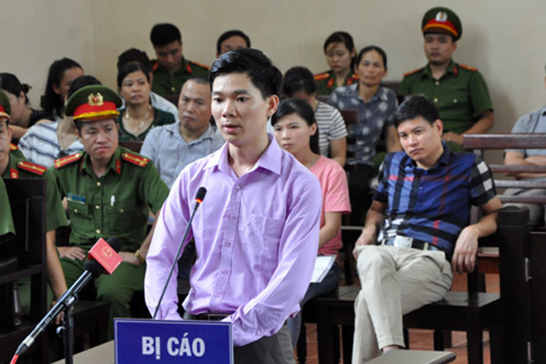 Bác sĩ Hoàng Công Lương bất ngờ nhận tội, xin hưởng án treo