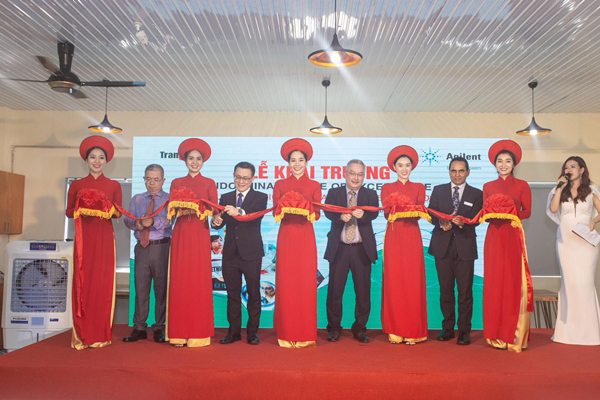 Ra mắt Trung tâm xét nghiệm đa lĩnh vực chất lượng cao