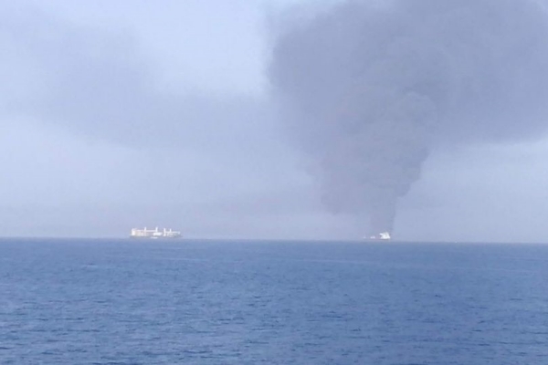 Thêm hai tàu chở dầu bị tấn công gần bờ biển Iran