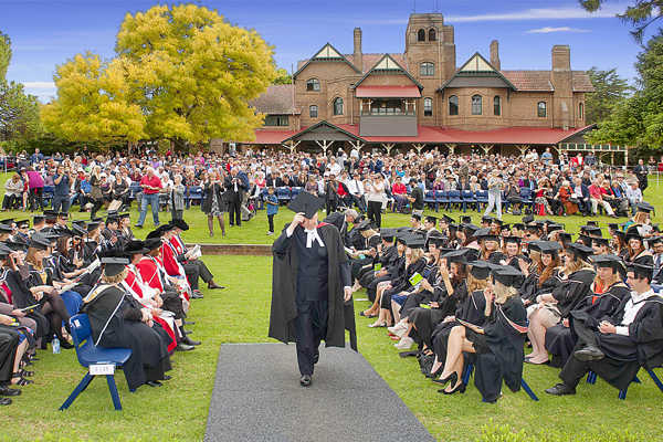 University of New England tư vấn trực tiếp tại Triển lãm Du học 2019