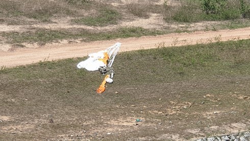 Hình ảnh hiện trường máy bay quân sự rơi khiến 2 phi công hy sinh