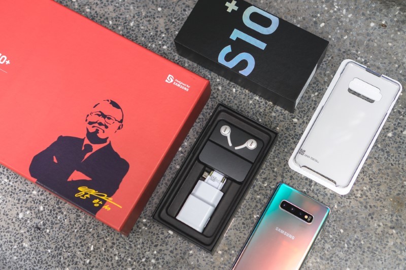 Galaxy S10+ có thêm màu bạc đa sắc phiên bản Park Hang